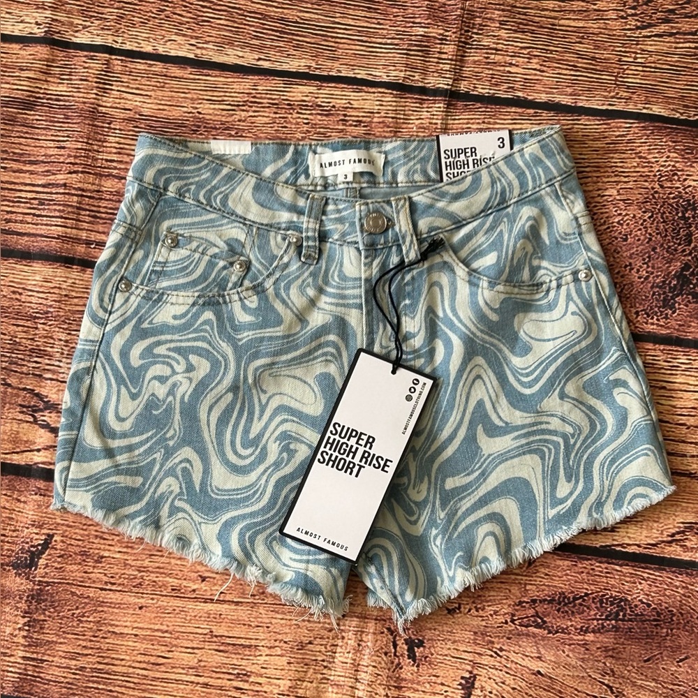 Almost Famous Blue Super High‎ Rise Shorts - Picture 4 of 8